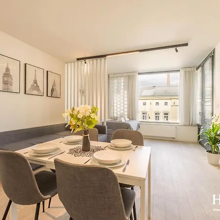 Appartement With Private Parking - Balcony - Center *
