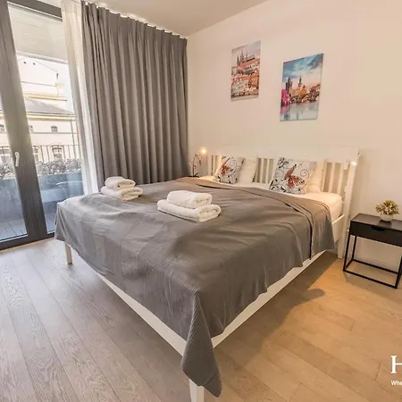 With Private Parking - Balcony - Center
