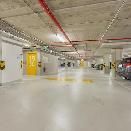 Appartement With Private Parking - Balcony - Center *