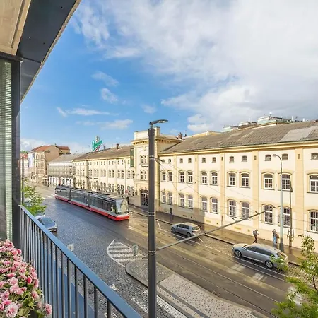 With Private Parking - Balcony - Center *