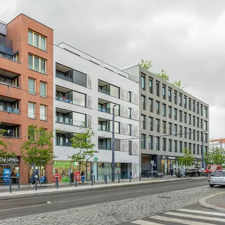 With Private Parking - Balcony - Center *